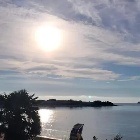 Апартамент Sun Rays Несебър